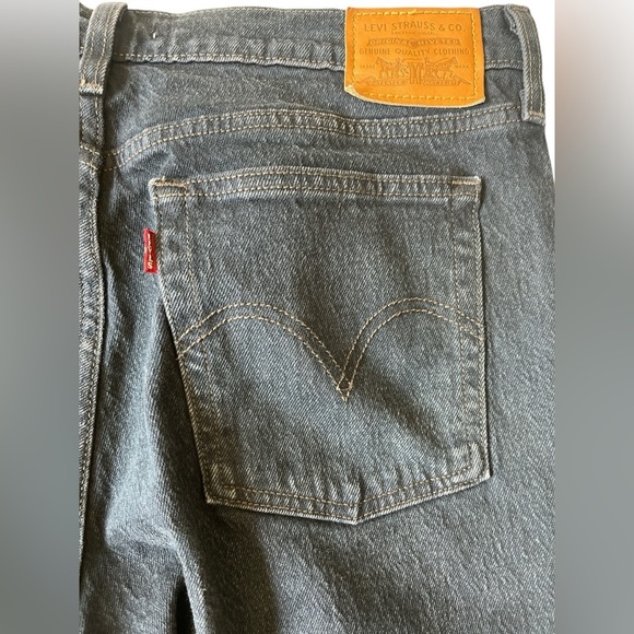 Levi's Premium Wedgie Fit Button
Fly Jean Black size 31 BIG E!!! - Picture 14 of 16